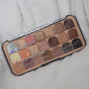 💞 NWOT | 21 Color | Shining & Matte #01 Eyeshadow Palette